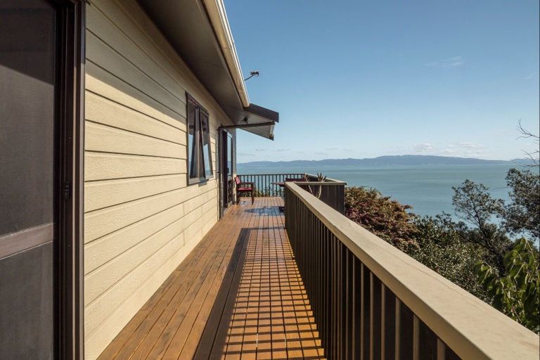 Photo of property in 17 Adams Road, Thornton Bay, Thames, 3575