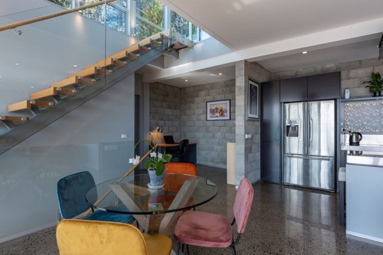 Photo of property in 314a Queens Drive, Lyall Bay, Wellington, 6022