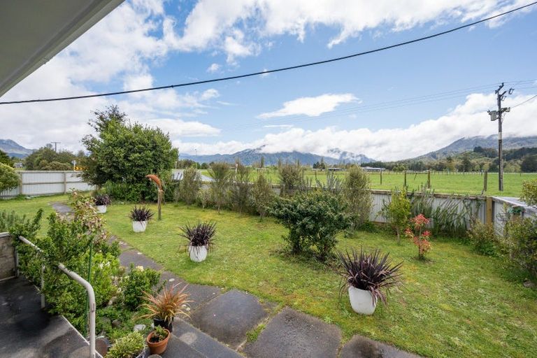 Photo of property in 138 Waller Street, Murchison, 7007