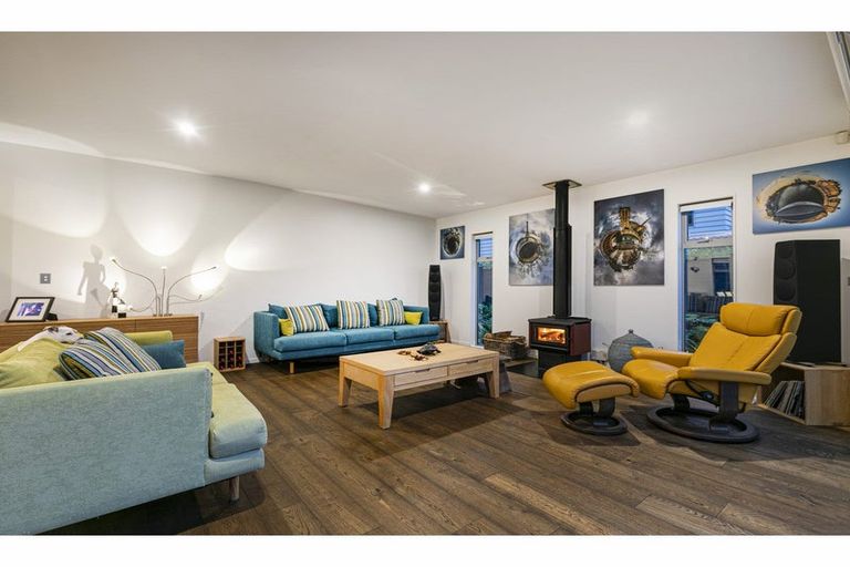 Photo of property in 11 Kelmore Place, Schnapper Rock, Auckland, 0632