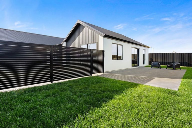 Photo of property in 6/102 Eriksen Road, Te Awa, Napier, 4110