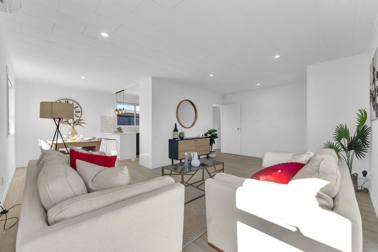 Photo of property in 3 Kendall Court, Wattle Downs, Auckland, 2103