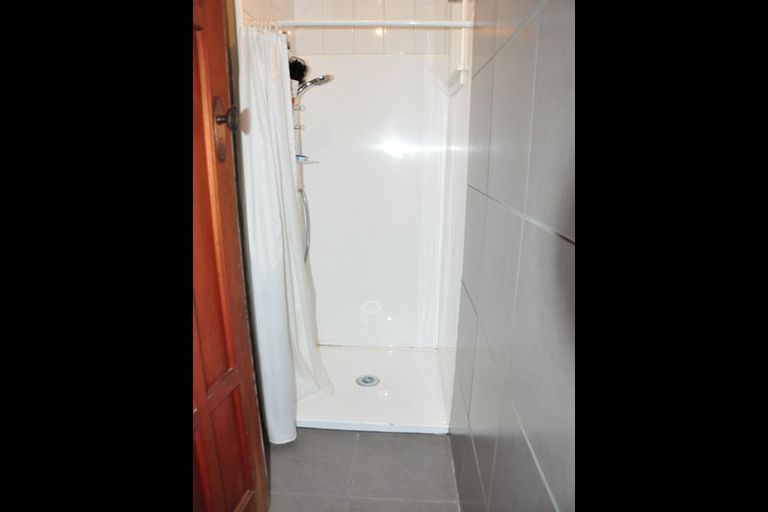 Photo of property in 52 Featherston Street, Takaro, Palmerston North, 4412