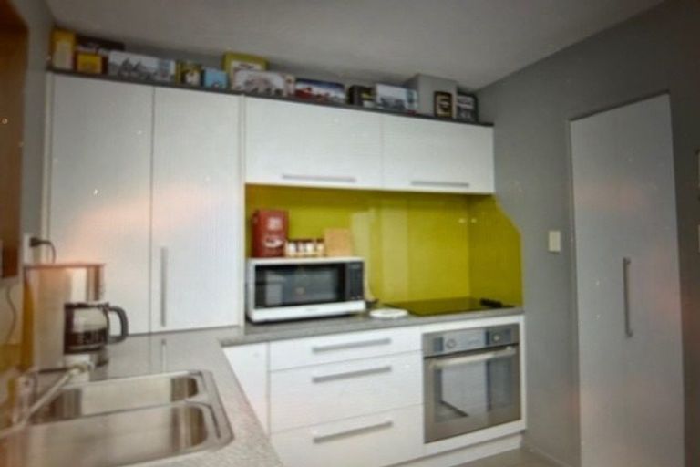 Photo of property in 72 Sarabande Avenue, Redwood, Christchurch, 8051