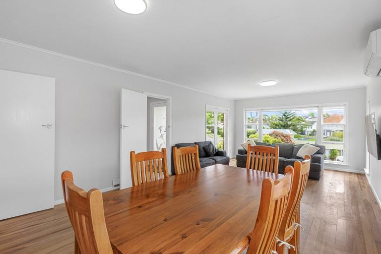Photo of property in 38 Kohekohe Street, New Lynn, Auckland, 0600