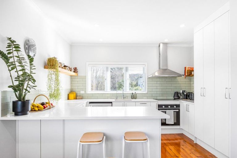 Photo of property in 41 Parker Avenue, New Lynn, Auckland, 0600