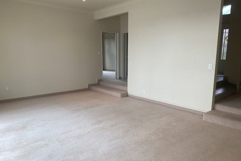 Photo of property in 39 Lanyon Place, Whitby, Porirua, 5024