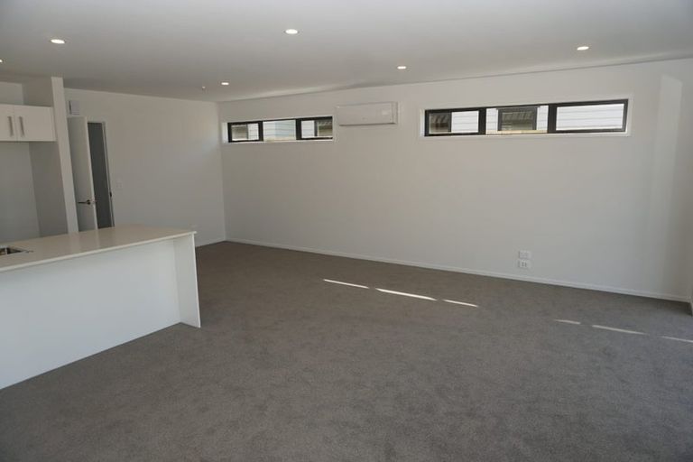 Photo of property in 24 Pakaraka Drive, Papakura, 2110
