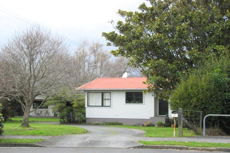 Photo of property in 11 Highfield Place, Levin, 5510