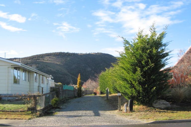 Photo of property in 32 Mount Iron Drive, Wanaka, 9305