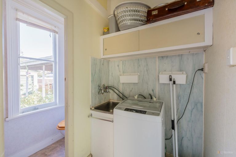 Photo of property in 30 Rhodes Street, Waimate, 7924