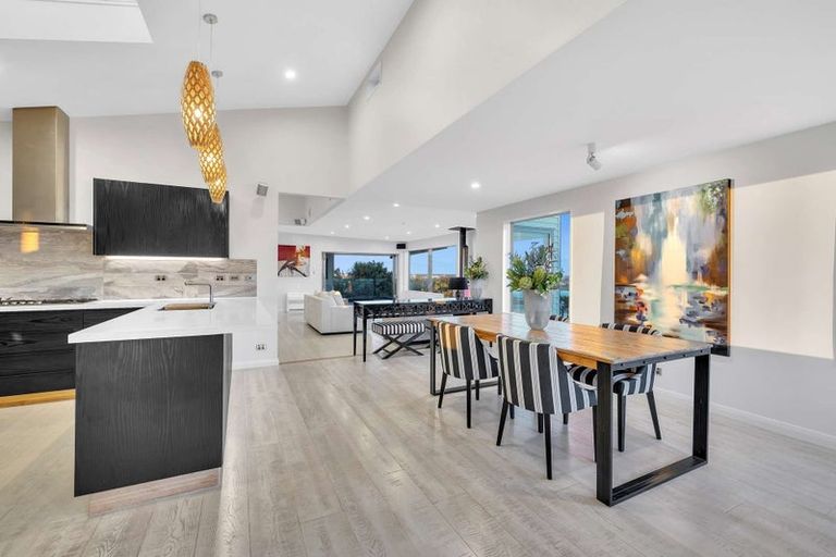 Photo of property in 6 Dunkeld Lane, Redcliffs, Christchurch, 8081