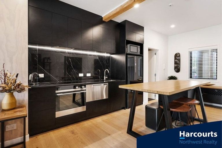 Photo of property in 3/167 Hobsonville Point Road, Hobsonville, Auckland, 0616