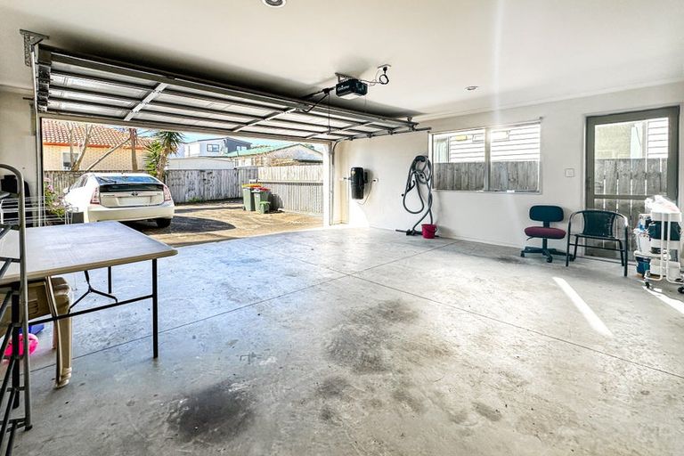Photo of property in 119c Moore Street, Howick, Auckland, 2014