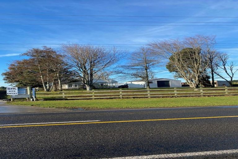 Photo of property in 76 Turuturu Road, Hawera, 4674