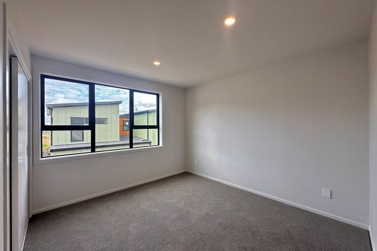 Photo of property in 21/7 Johnston Grove, Taita, Lower Hutt, 5011