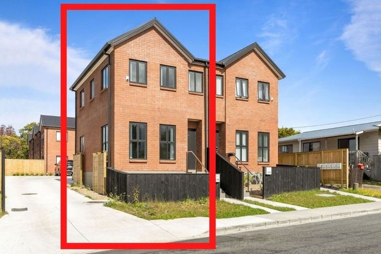 Photo of property in 2/9 Marlene Avenue, Te Atatu South, Auckland, 0610