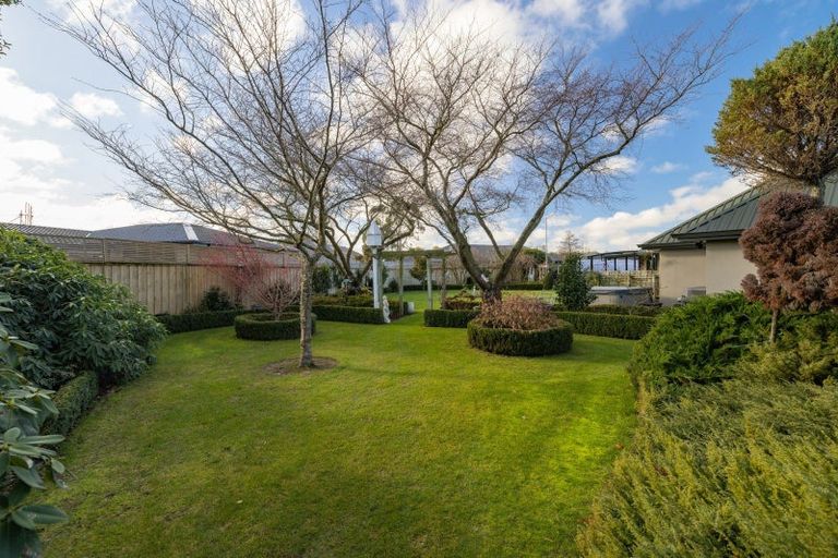 Photo of property in 22 Fairhurst Place, Rolleston, 7614