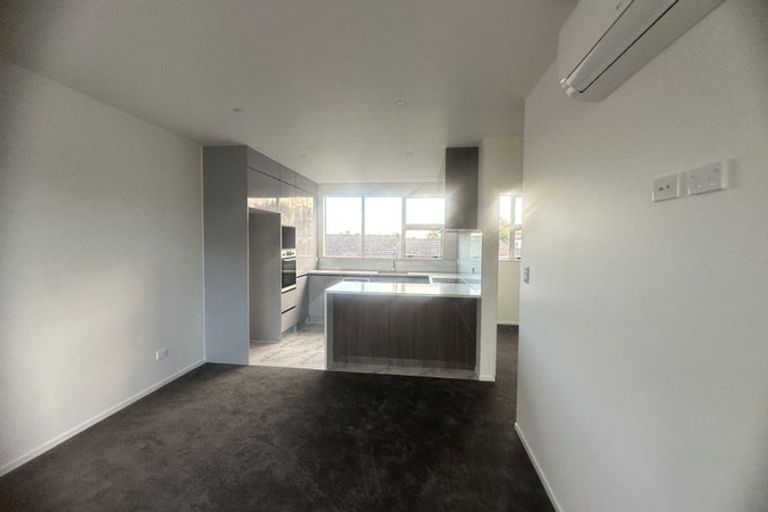 Photo of property in 14b Sunlands Drive, Manurewa, Auckland, 2102