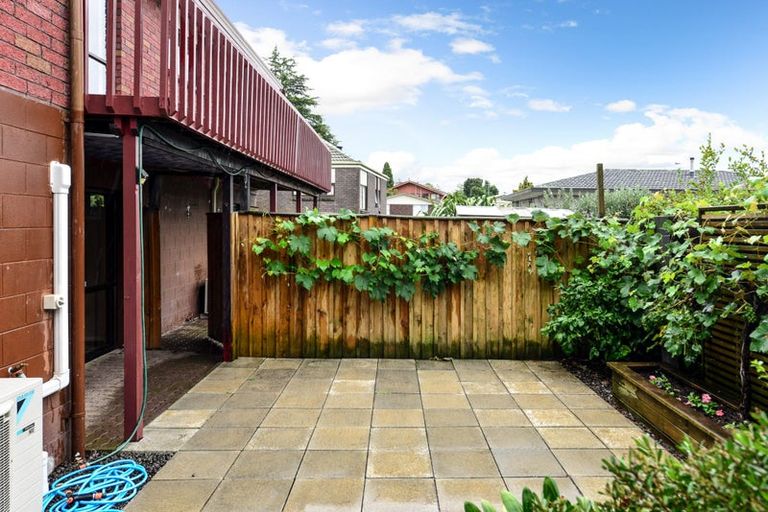 Photo of property in 16 Glendale Drive, Dinsdale, Hamilton, 3204