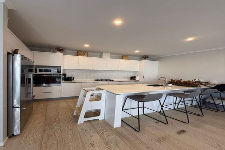 Photo of property in 36 Taikura Avenue, Red Beach, 0932