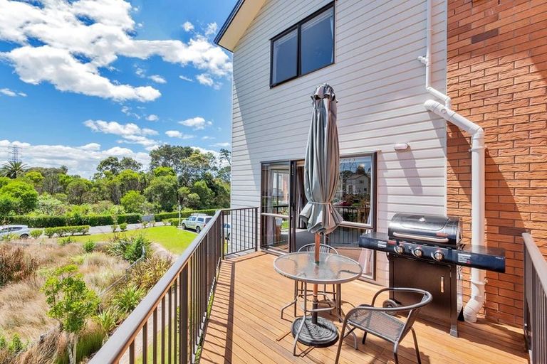 Photo of property in St Claire Village, 233/172 Mcleod Road, Te Atatu South, Auckland, 0610