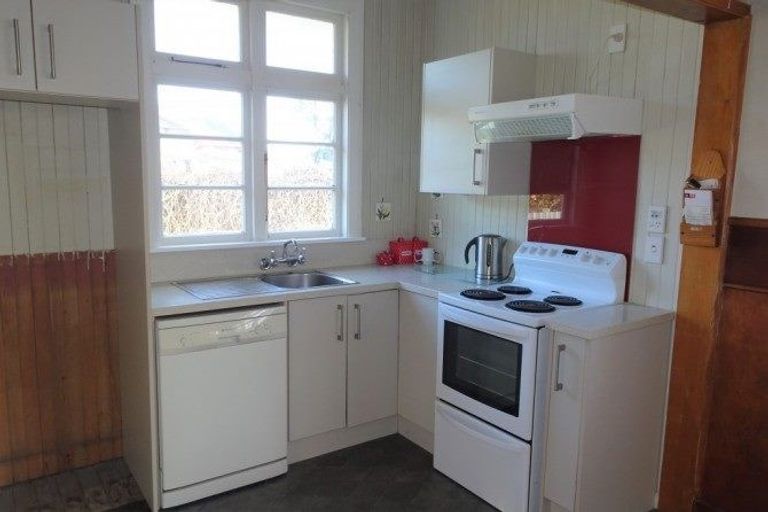 Photo of property in 112 Tasman Street, Karoro, Greymouth, 7805