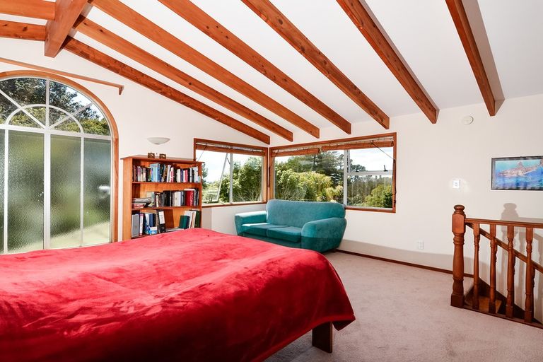 Photo of property in 20 Finlow Drive, Te Atatu South, Auckland, 0610