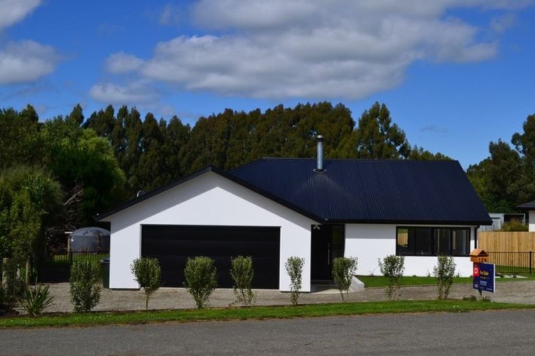 Photo of property in 12b Sussex Street, Weston, Oamaru, 9401