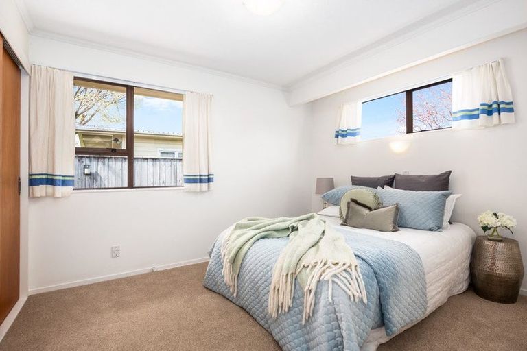 Photo of property in 2/6 Nikau Grove, Woburn, Lower Hutt, 5010