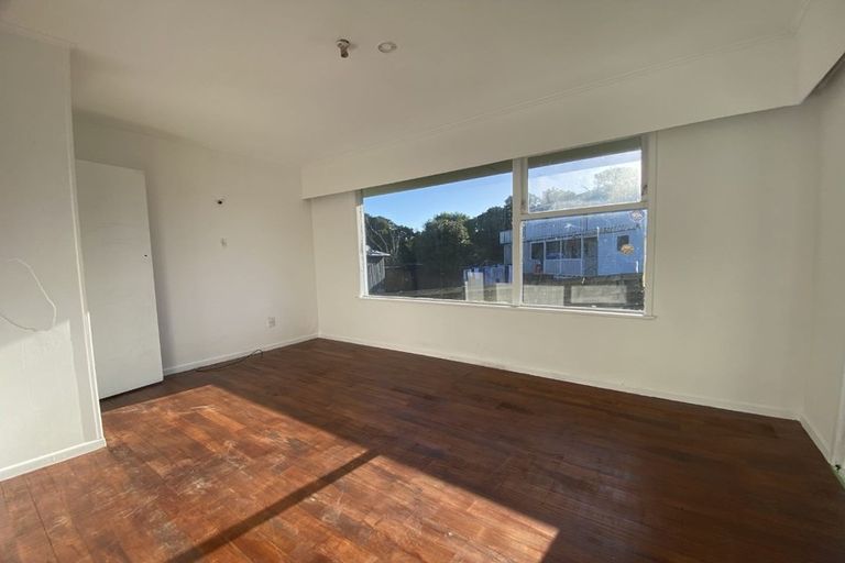 Photo of property in 18 Geoffrey Place, Mangere East, Auckland, 2024