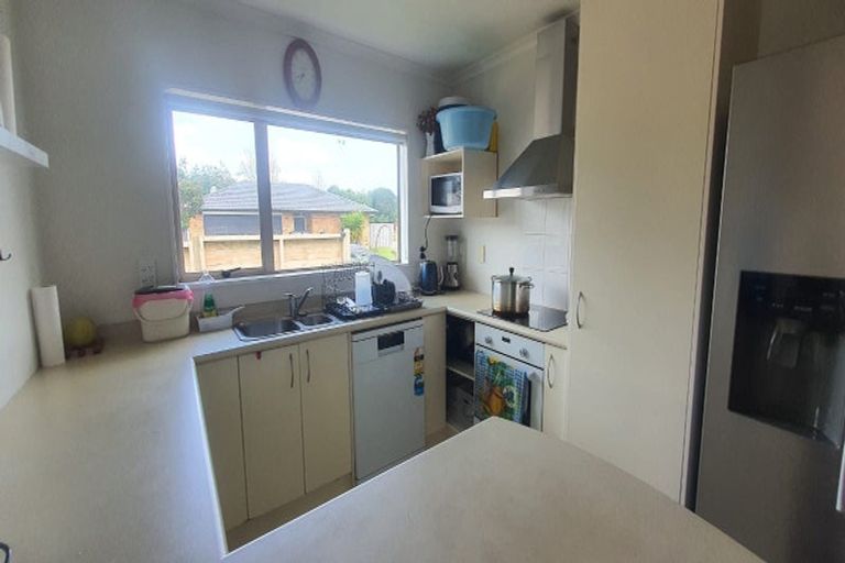 Photo of property in 9 Neesons Way, Glendene, Auckland, 0602