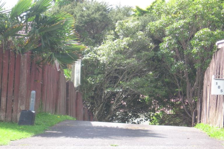 Photo of property in 105 Solar Road, Glen Eden, Auckland, 0602