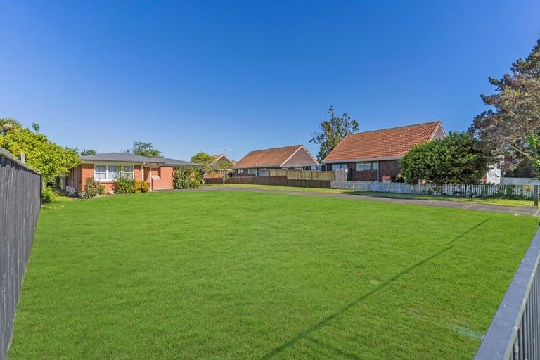 Photo of property in 341 Great South Road, Papakura, 2110