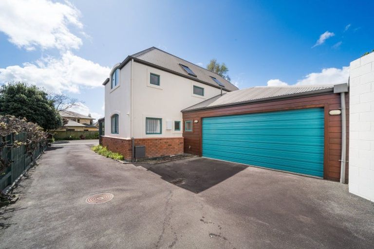 Photo of property in 3 Balcairn Place, Terrace End, Palmerston North, 4410