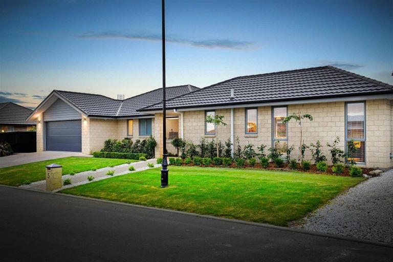 Photo of property in 5 Skye Lane, Prebbleton, 7604