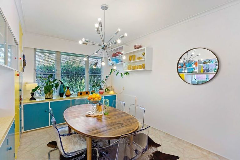 Photo of property in 11 Iti Grove, Waikanae, 5036