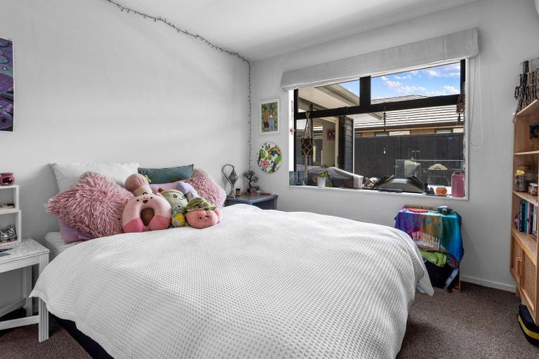 Photo of property in 15 Pohutukawa Parade, Riverhead, 0820