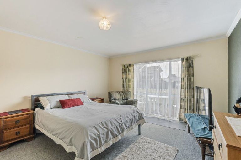 Photo of property in 2/220 Coronation Avenue, Welbourn, New Plymouth, 4310