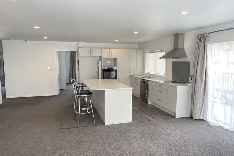 Photo of property in 6b Kirk Street, Waiuku, 2123