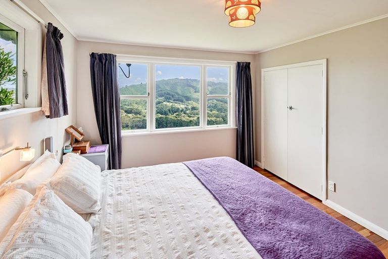 Photo of property in 27 Bedford Street, Northland, Wellington, 6012