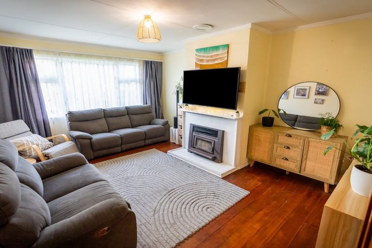 Photo of property in 32 Petherick Street, Taita, Lower Hutt, 5011