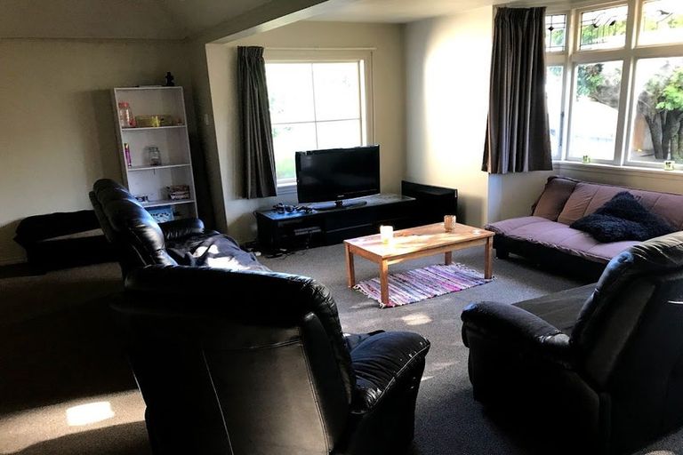 Photo of property in 17 Lyndon Street, Riccarton, Christchurch, 8011