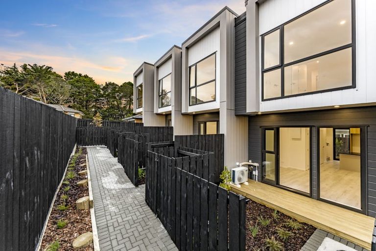 Photo of property in 8/39 Brandon Road, Glen Eden, Auckland, 0602
