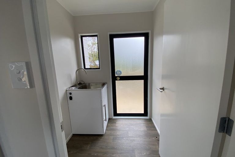 Photo of property in 3 Lowell Place, Massey, Auckland, 0614