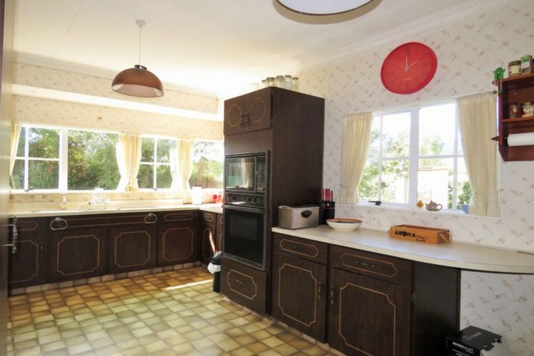 Photo of property in 54 Waihou Road, Levin, 5571