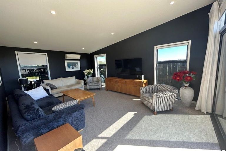 Photo of property in 2 Franks Way, Papamoa Beach, Papamoa, 3118