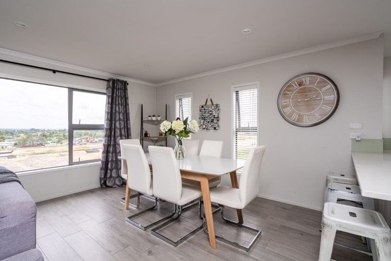 Photo of property in 155 Keri Vista Rise, Papakura, 2110