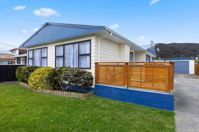 Photo of property in 25 Konini Street, Wainuiomata, Lower Hutt, 5014