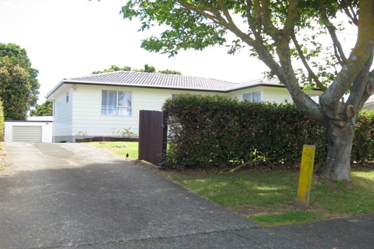 Photo of property in 14 Killington Crescent, Mangere, Auckland, 2022